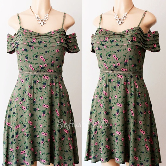 Last☝️Olive Floral Pleated Off Shoulder Cute Dress - Picture 2 of 7